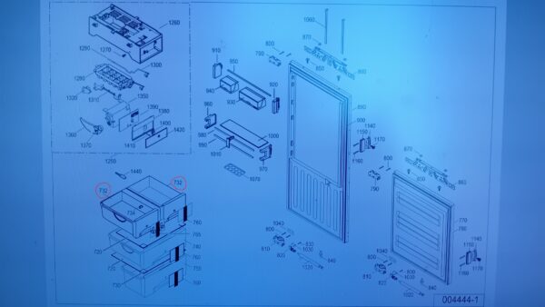 Šaldytuvo LIEBHERR šaldiklio viršutinis kairės (ice maker) / dešinės pusės (no-frost) stalčius stalčius - be informacinės lentelės. — изображение 5