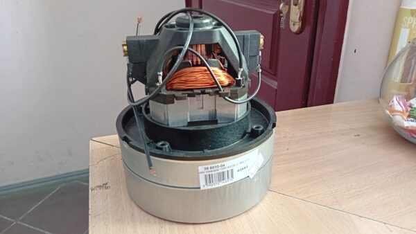 Dulkių siurblio variklis 1000W, MIELE, HOOVER, PACVAC, VALET, FILTER QUEEN, UNIVERSALUS, 2 sparnuotės, Ø143mm, 147mm aukštis, AMETEK