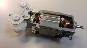 MikserioTEFAL,MOULINEX variklis su reduktoriumi. UH-35R-0006 MOTOR+GEAR WHEEL Части блендеров, миксеров, кухонных комбайнов, слайсеров, панировочных сухарей и других аппаратов