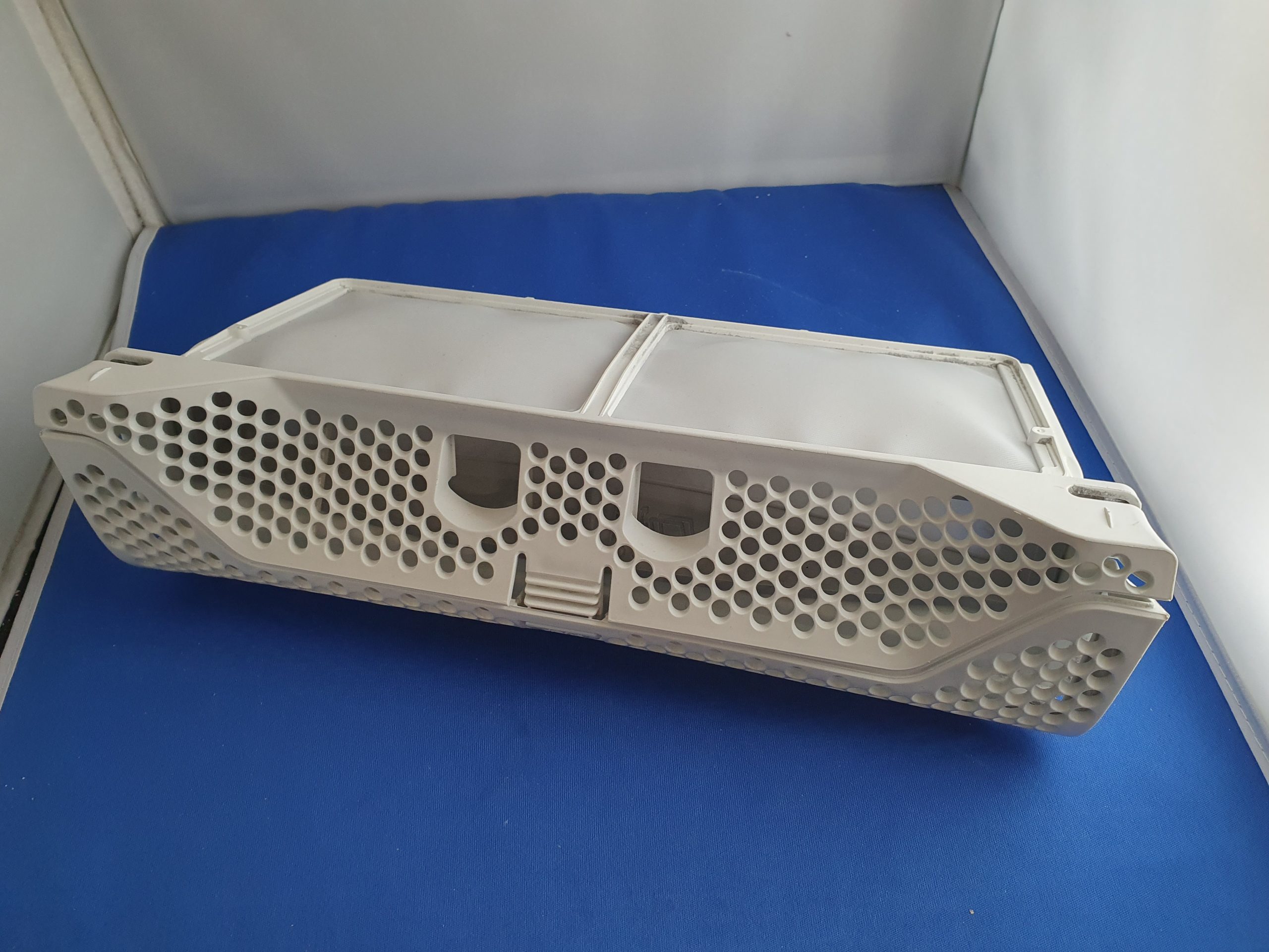 Džiovyklės AEG, ELECTROLUX, ZANUSSI, FAURE, JOHN LEWIS, HUSQVARNA, REX, ZANKER, pūkų filtras, 335x170x88mm,orig. Двигатели сушилок, ручки, дверные петли, фильтры, различные другие детали