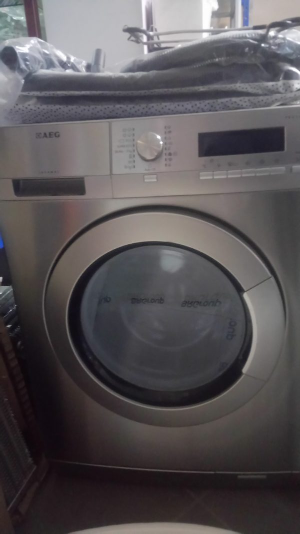 Стиральная машина AEG protex серого цвета 6 кг
