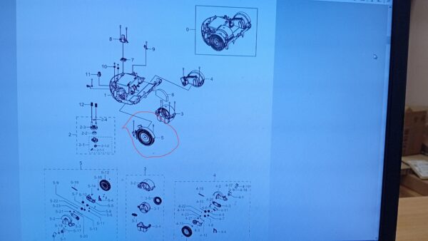 Колесо робота-насоса SAMSUNG находится с правой стороны. КОЛЕСО В СБОРЕ ПРАВОЕ; VR9000H,КОЛЕСО В СБОРЕ — изображение 3