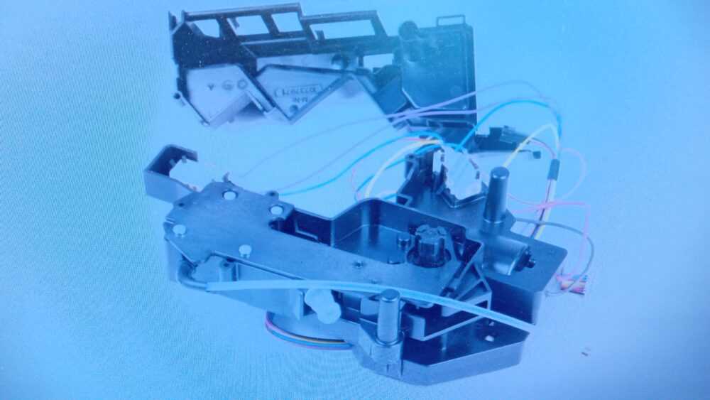 Kavos aparato MIELE reduktorius,orig. Клапаны, прессы, соединители, датчики давления, муфты и другие детали кофемашин